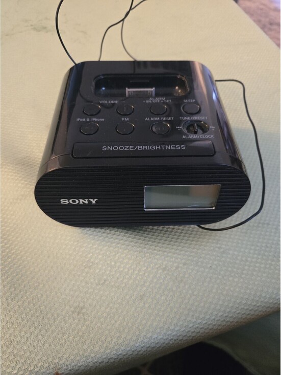 Sony Other - Sony ICF-C05iP Dream Machine Speaker Dock Clock Radio Untested No Power Cable